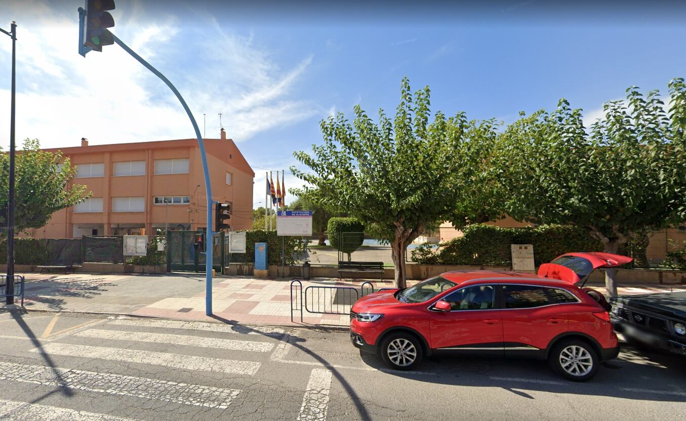Colegio de Educación Infantil y Primaria Pla Barraques de El Campello. Foto: Google Maps