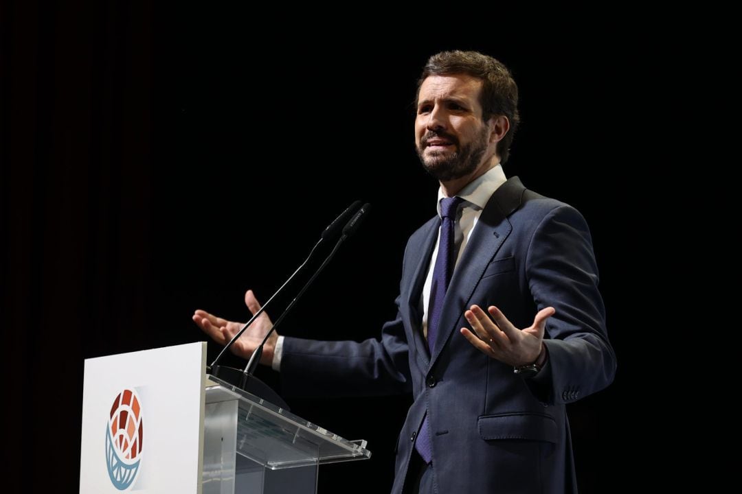 El presidente del PP, Pablo Casado, interviene en la 11ª edición del Foro de Liderazgo Turístico Exceltur, en IFEMA Madrid, a 18 de enero de 2022, en Madrid, (España). 