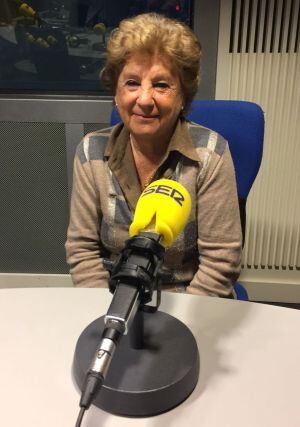 Mariú en el estudio de Radio Madrid