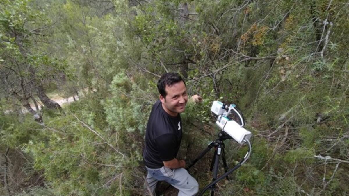 León, hacia rutas salvajes: Publicando en lo más selecto de las publicaciones de divulgación científica: el caso del leonés Iván Prieto (17/06/2025)