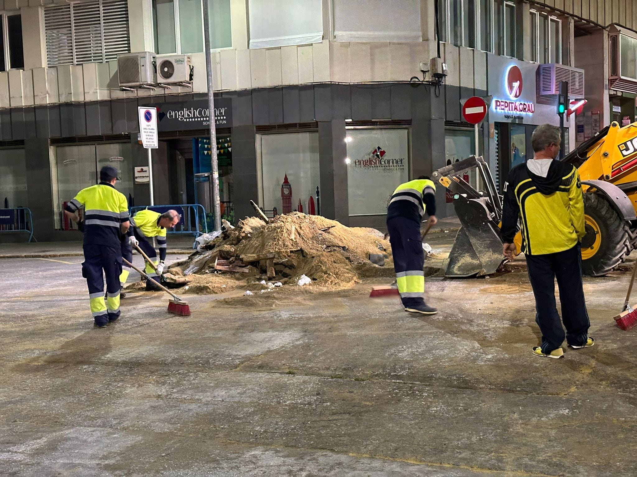 Dispositivo de limpieza tras la cremà en Xàtiva