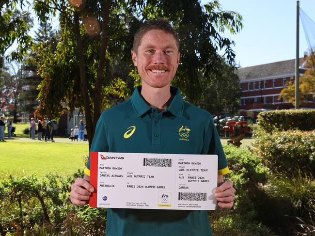 El jugador de hockey, Matthew Dawson, posa durante el anuncio de los convocados de Australia para los Juegos Olímpicos de París 2024
