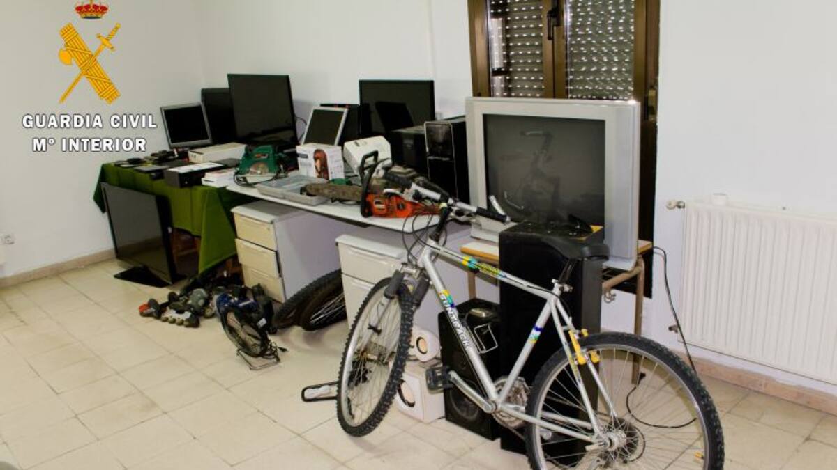 Tres nuevos detenidos por robos en El Hoyo de Pinares