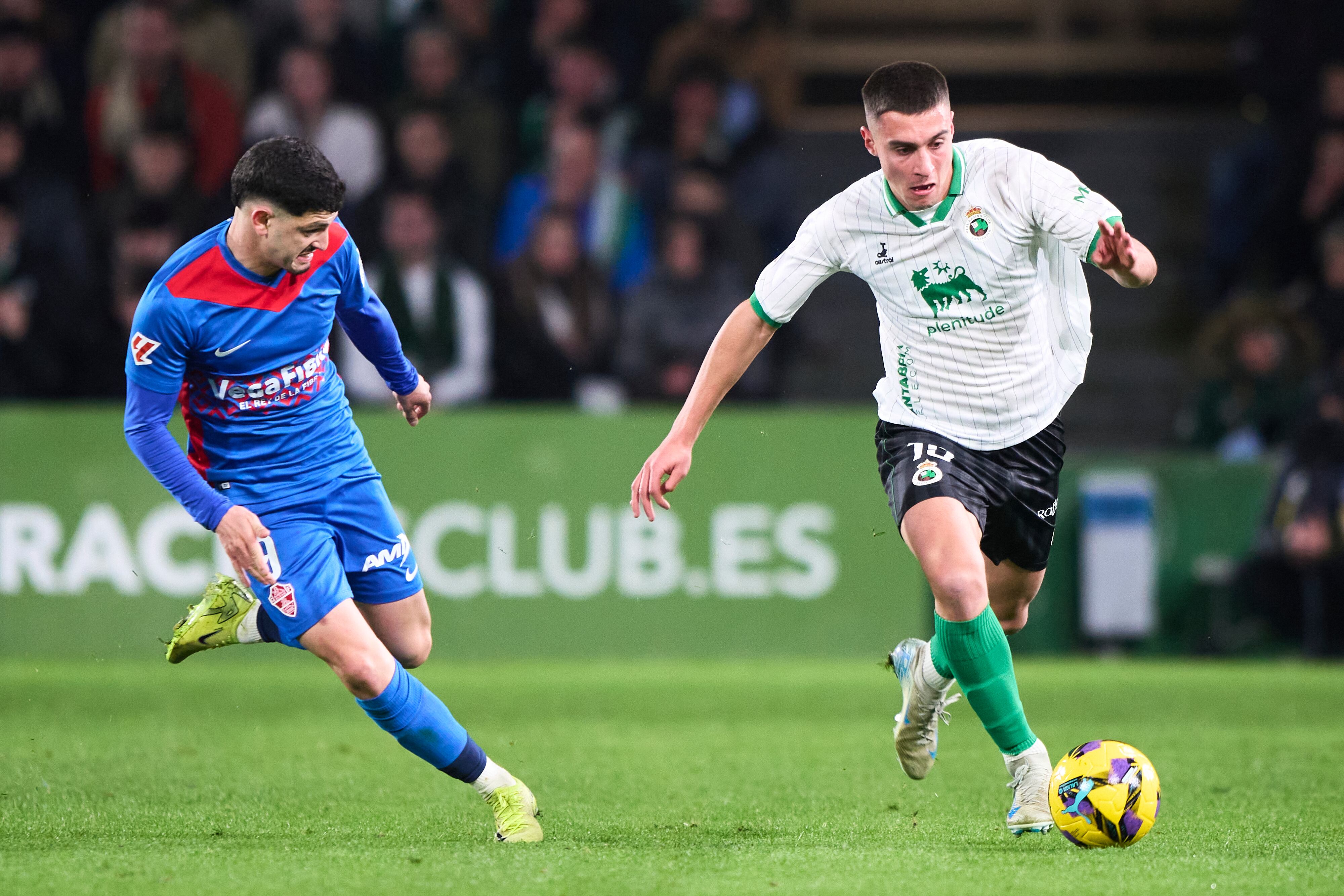 Karrikaburu y Agustín Álvarez, en el Elche - Racing de Santander