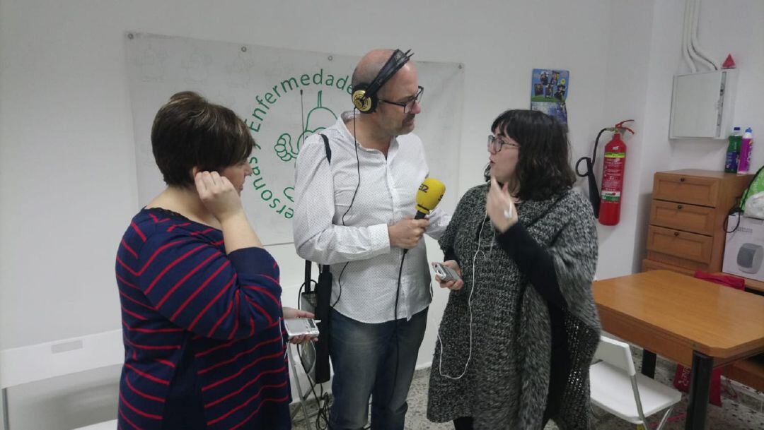 En la sede de la Asociación Somos Pera