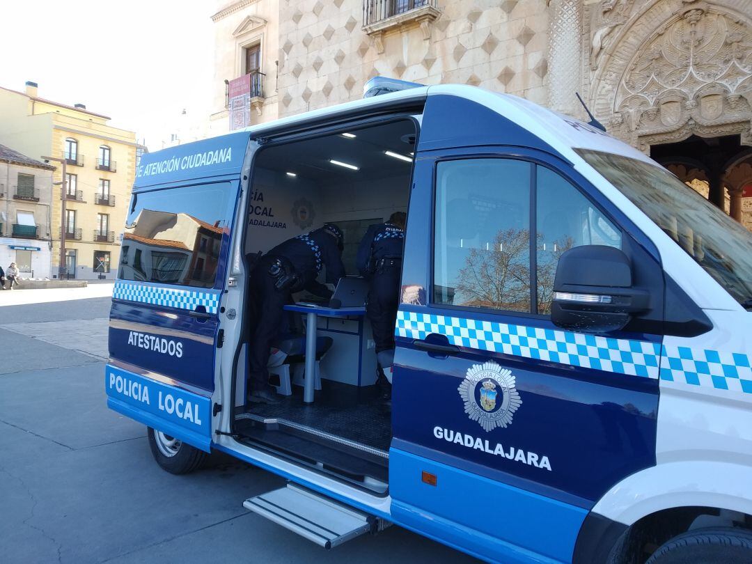 Vehículo atestados Policía Local Guadalajara