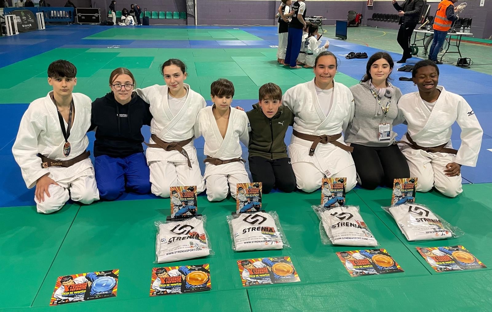 Judocas del Barbastro Club Judo en Montijo