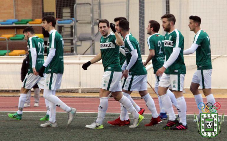 Los jugadores del Úbeda celebran uno de los goles