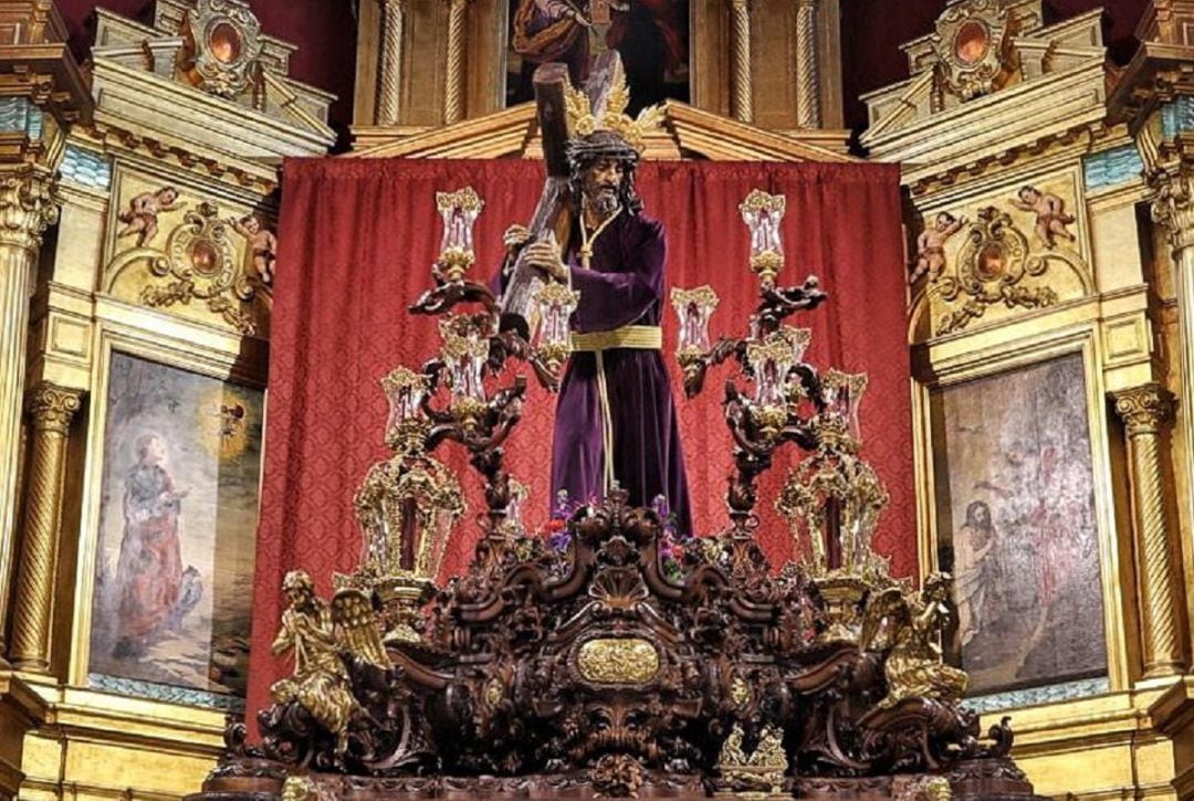 La incorporación al cortejo del Cerro del Águila del Nazareno de la Humildad, en su nuevo paso, es el gran estreno de la Semana Santa 2019