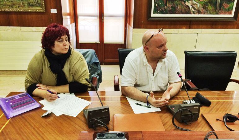 Representantes del colectivo de trabajadores de los centros cívicos durante una comparecencia en el Ayuntamiento