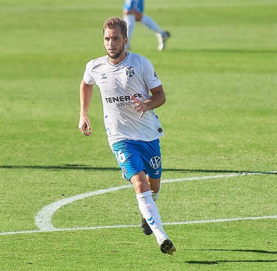 Valentín Vada, con la elástica del CD Tenerife.