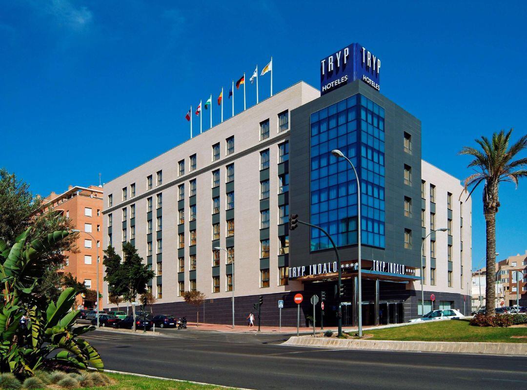 Falta de acuerdo con la empresa propietaria del edificio.