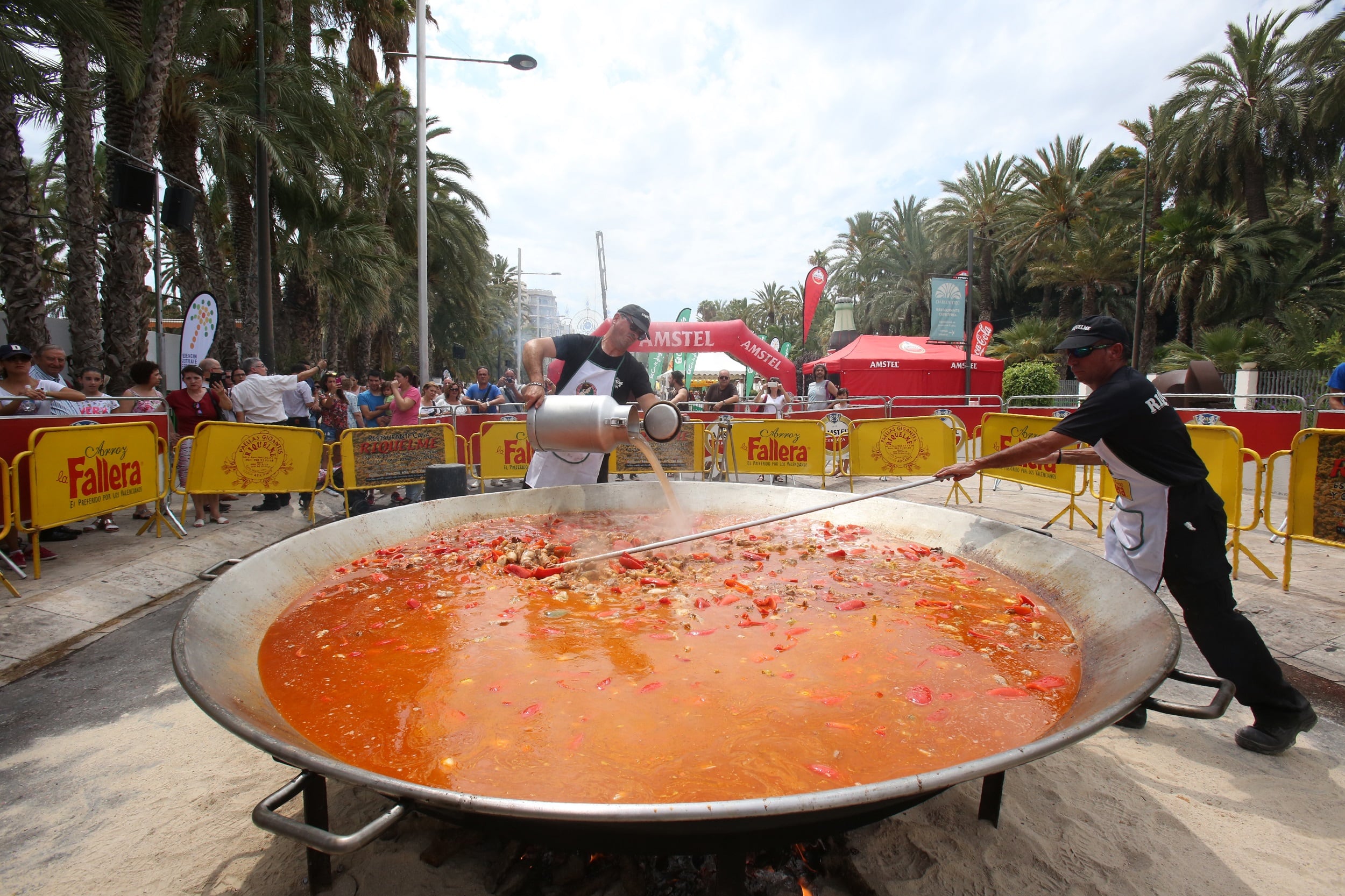 Paella gigante