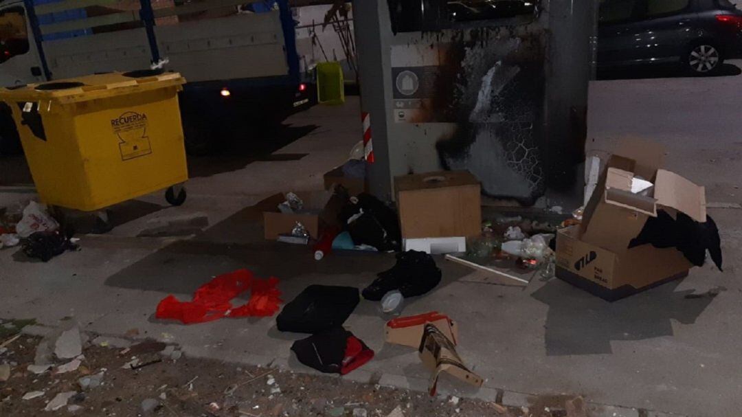 Basuras en La Línea de la Concepción.