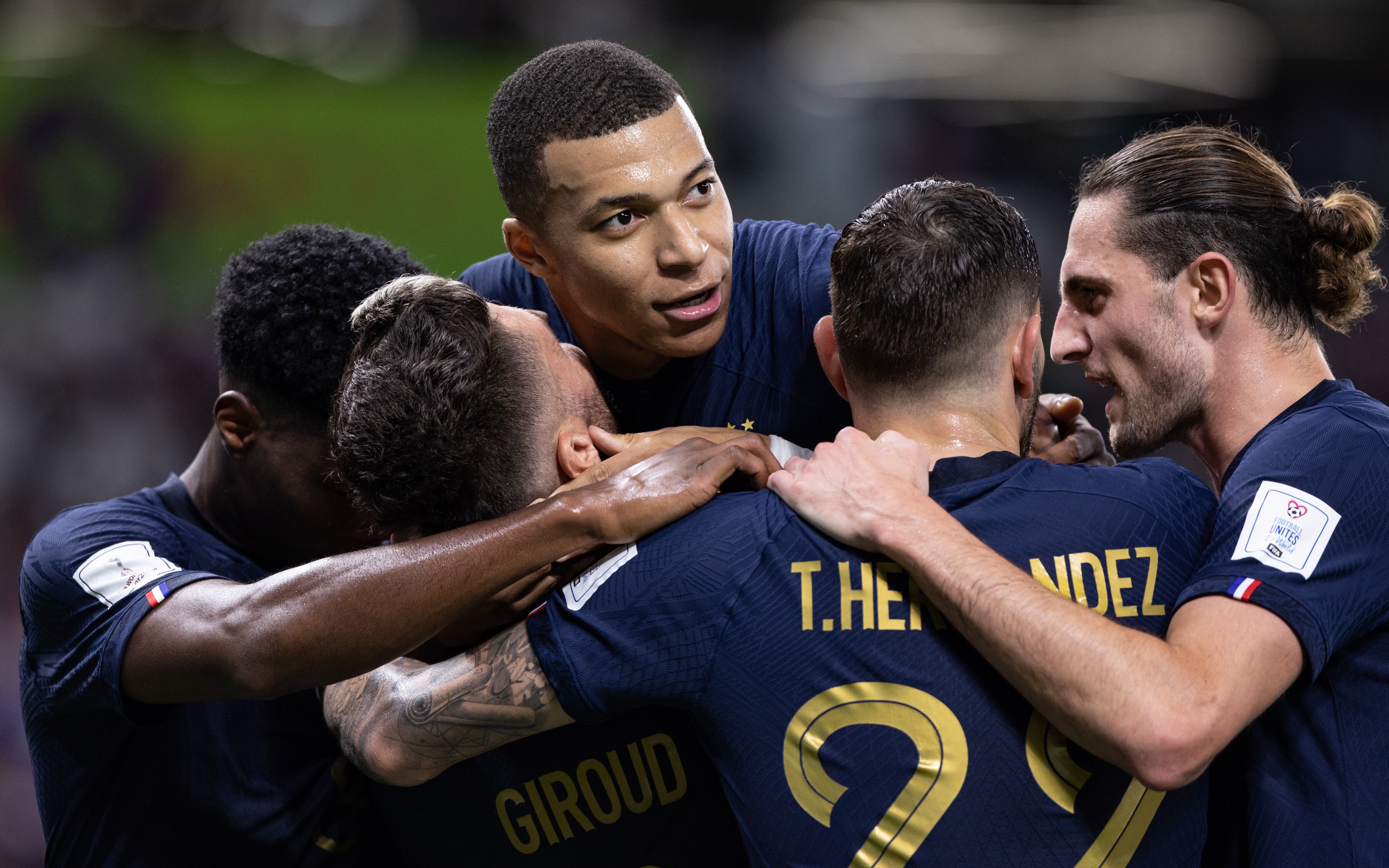 La selección francesa celebra un gol en el Mundial de Qatar 2022.