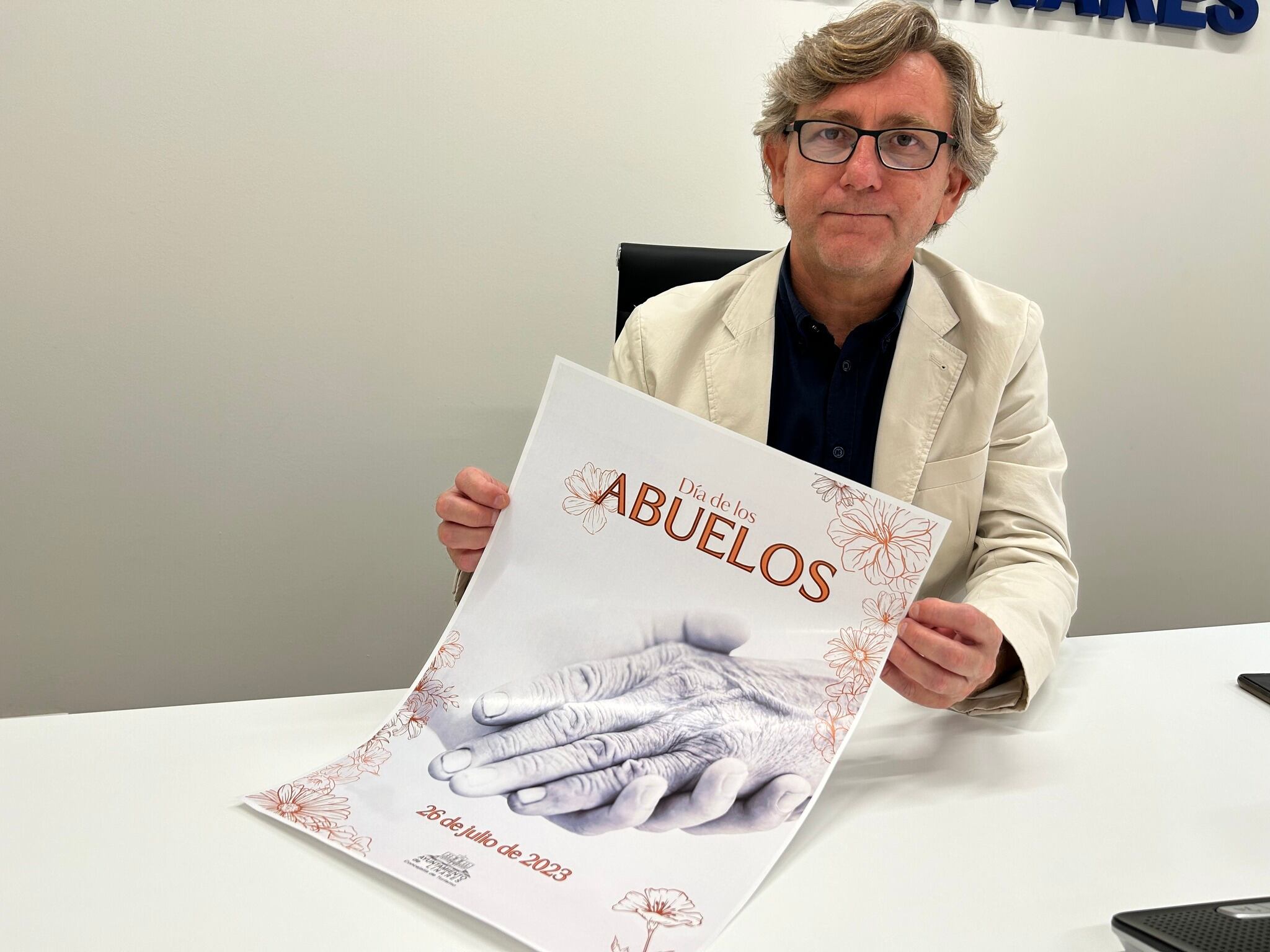 Enrique Mendoza presenta la programación para el &quot;Día de los Abuelos&quot;