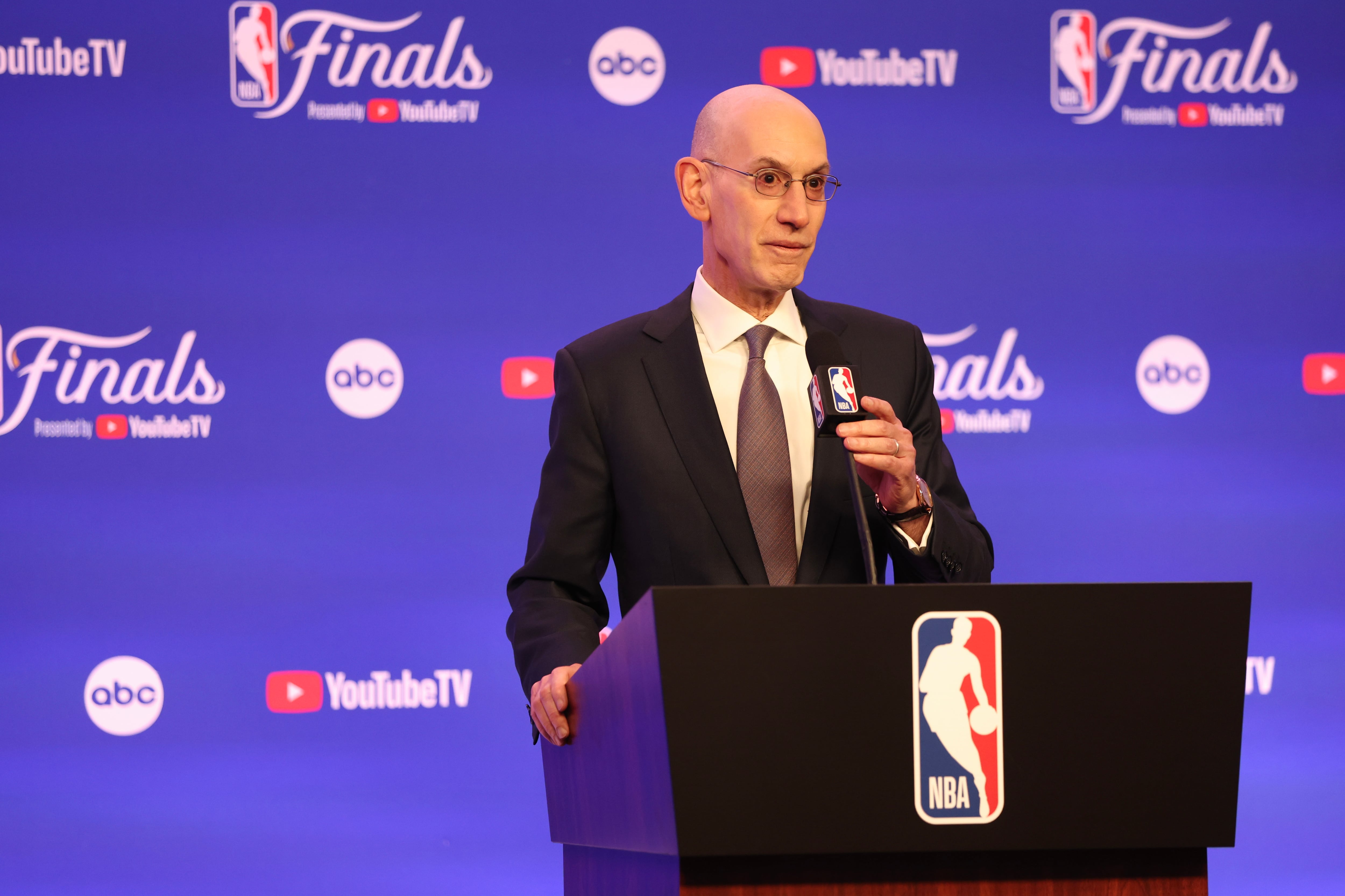 El comisario de la NBA, Adam Silver, habla de la posibilidad de expansión hacia Europa