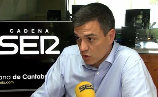 Pedro Sánchez en los estudios de Radio Santander