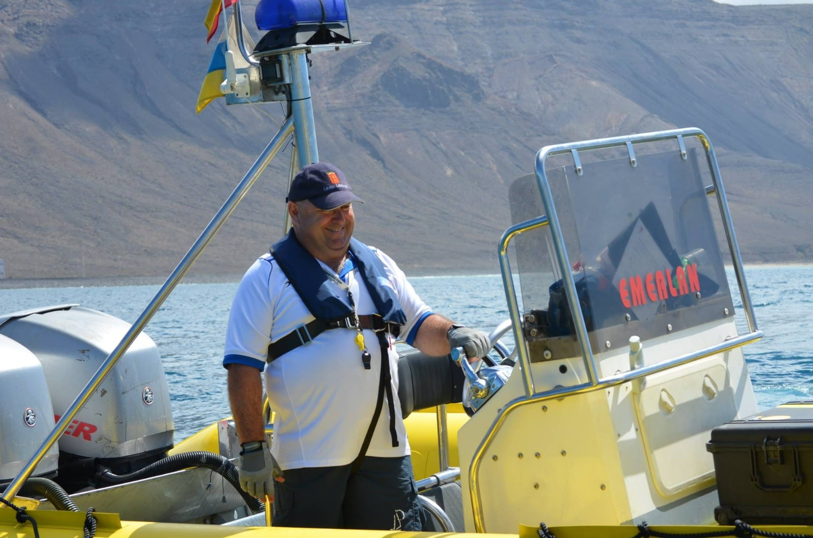 Isidoro Blanco, presidente de Emerlan, Cruz al Mérito de la Guardia Civil.