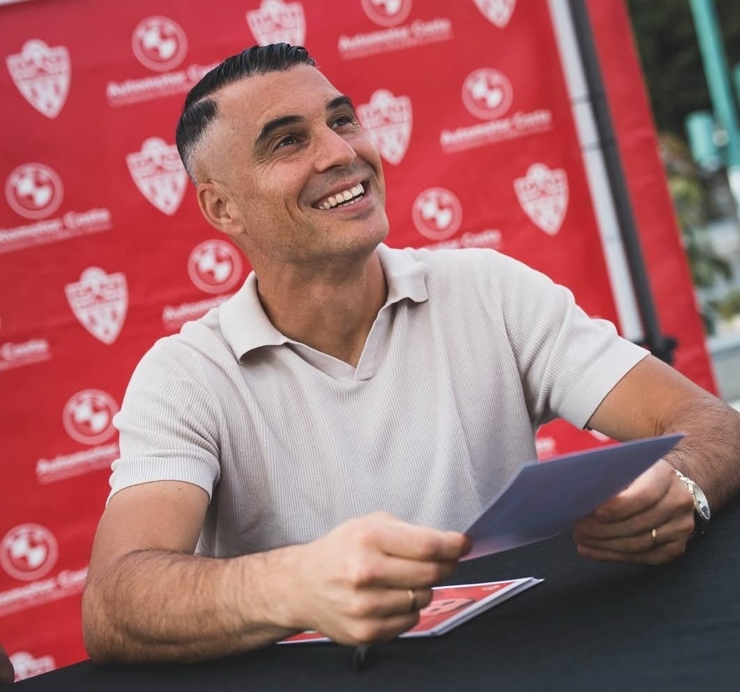 El portero murciano del Almería ya es un almeriense más.