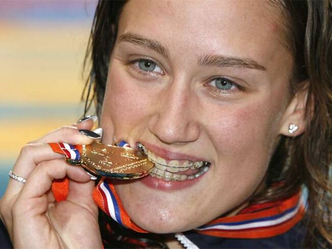 Mireia Belmonte posa con su medalla de bronce