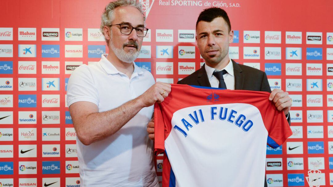 Javi Fuego durante su presentación