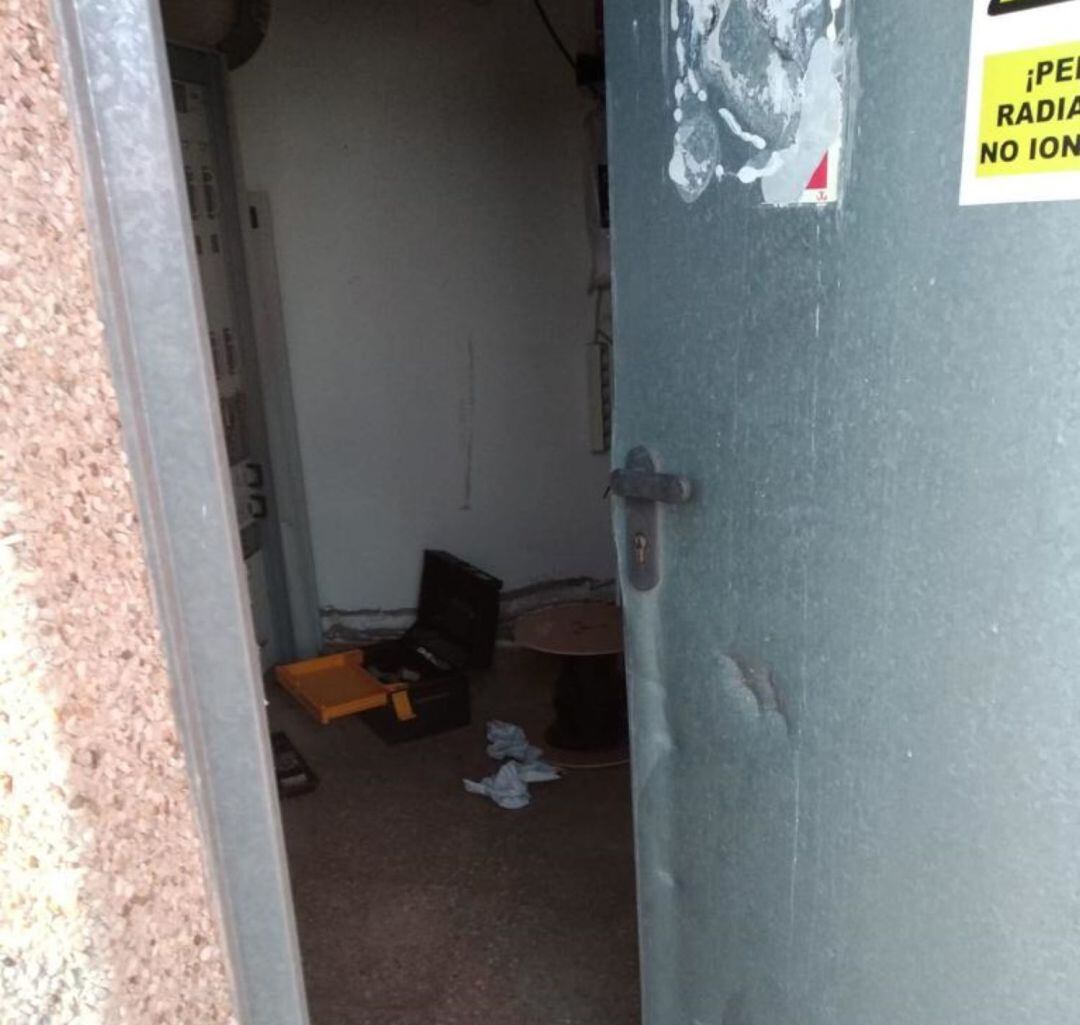 Rotura puerta centro emisor