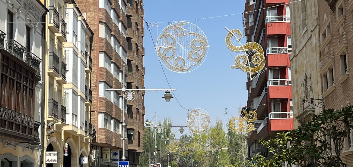 Este viernes se enciende la iluminación ornamental de fiestas