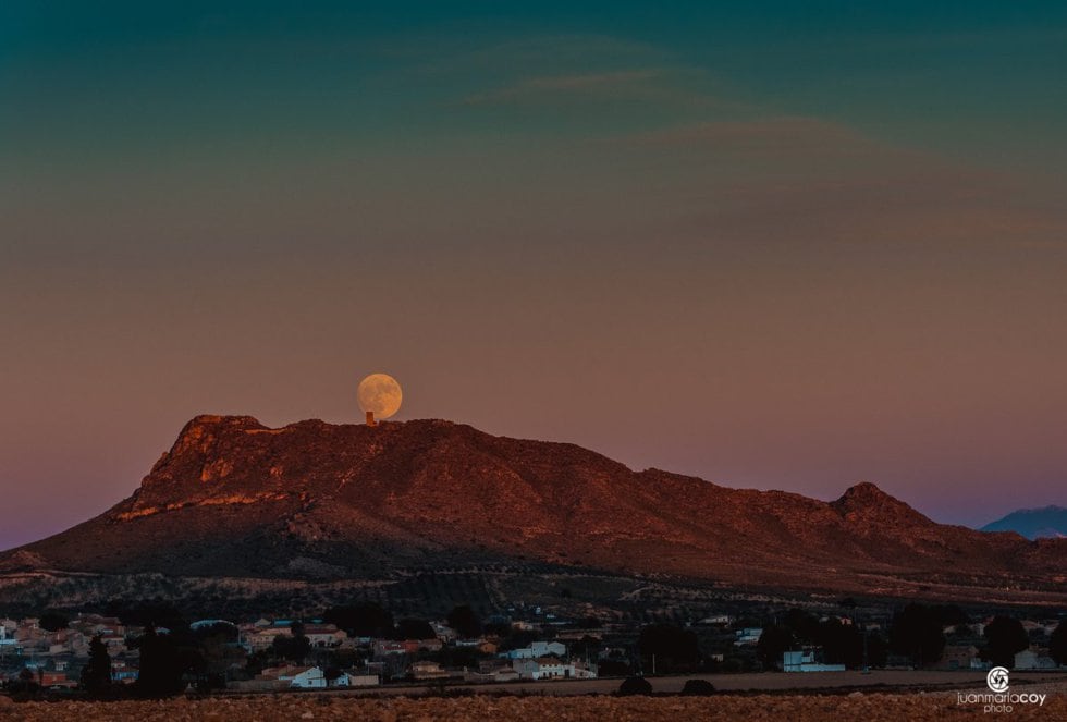 La superluna vista desde Tobarra (Albacete)