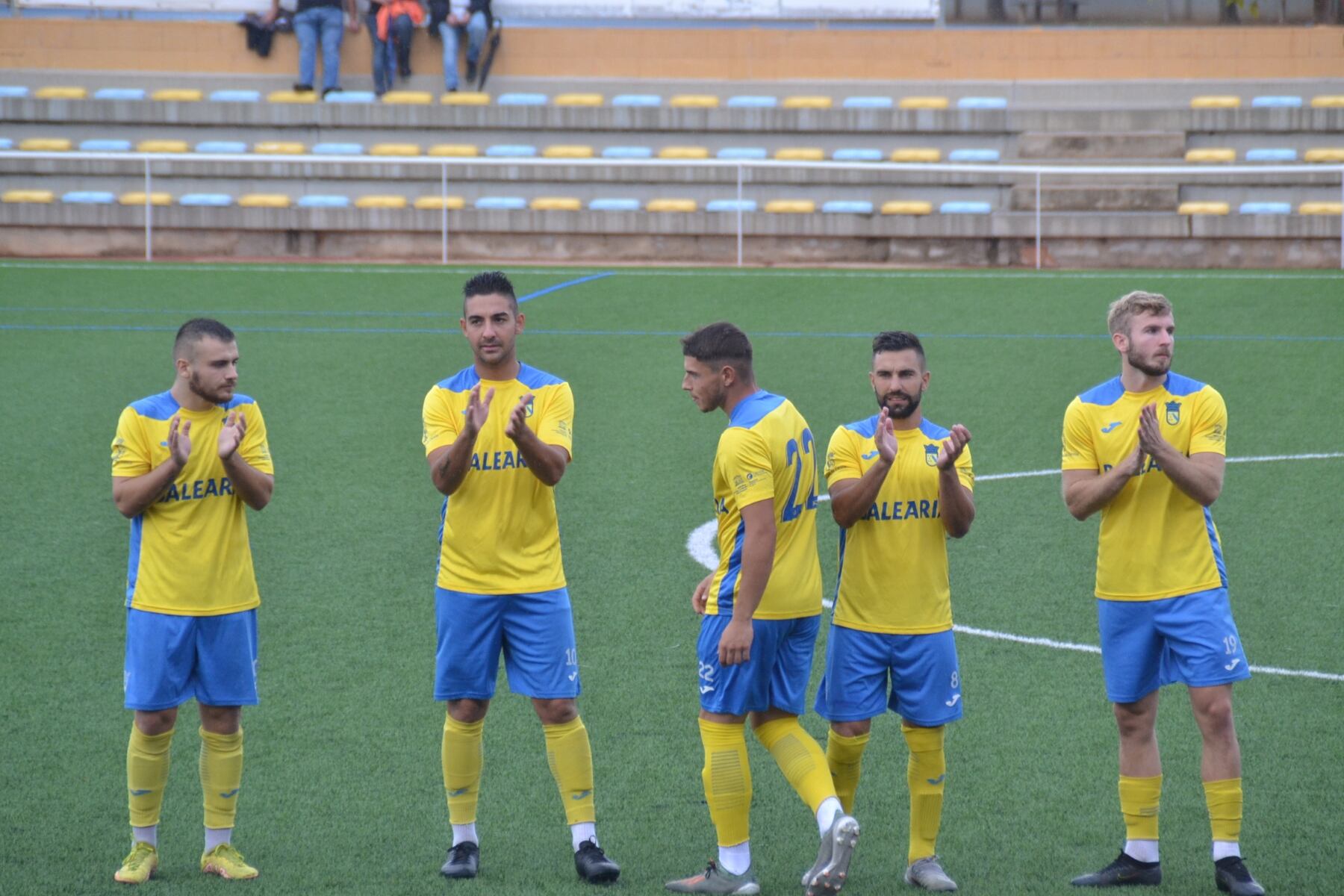 Jugadores del Dénia antes de un partido.