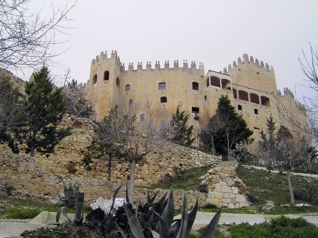 Vista del exterior del Castillo de Vélez Blanco (Almería)