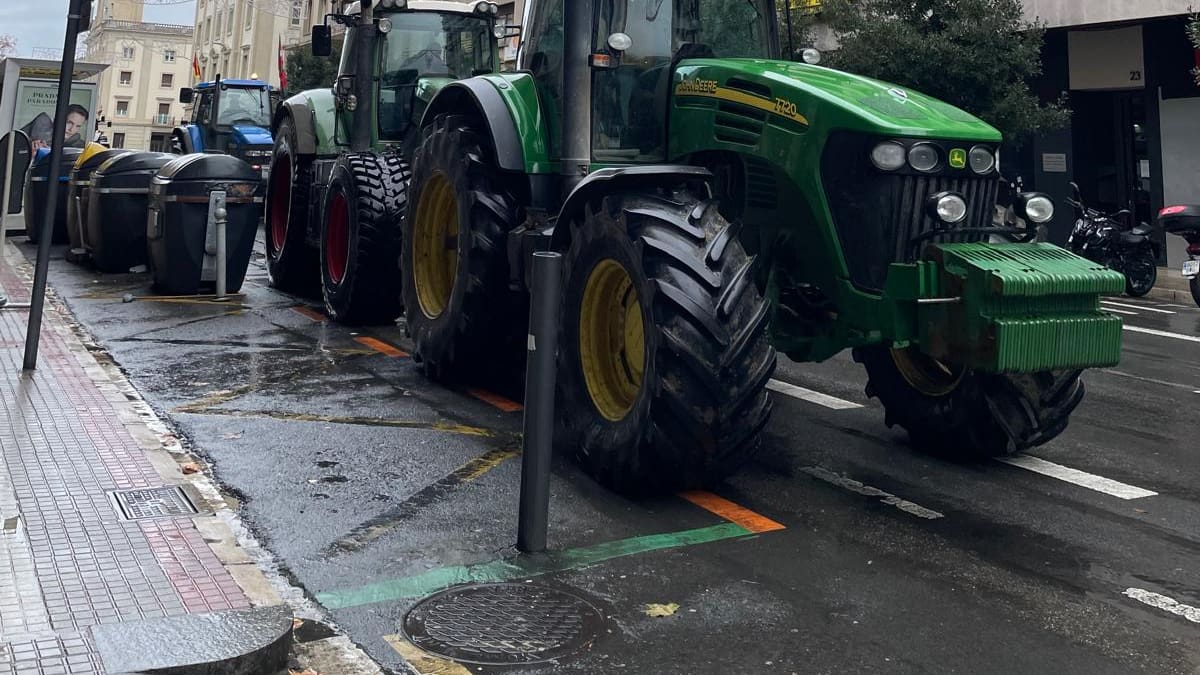 Ertzaintza prohíbe la tractorada en la A-1