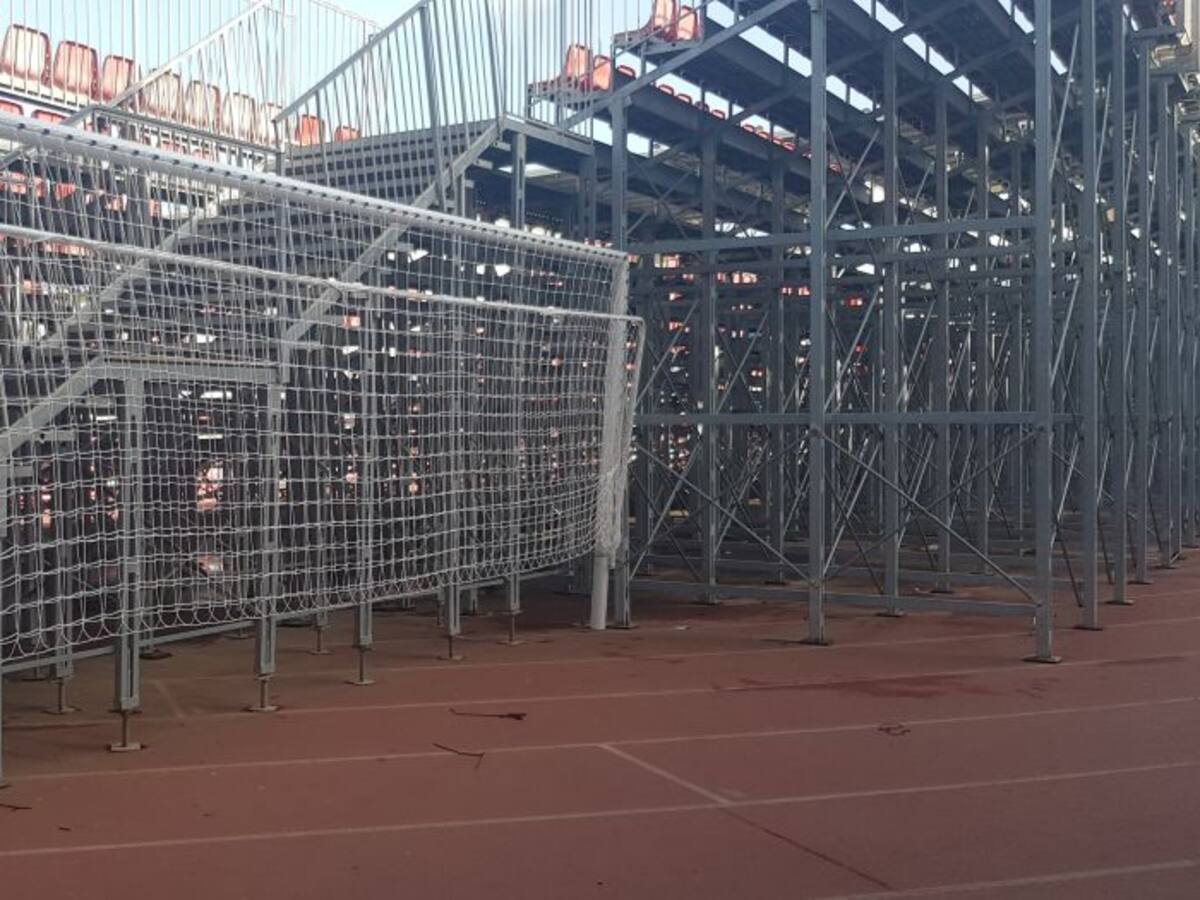 El Almería estrenará césped y porterías