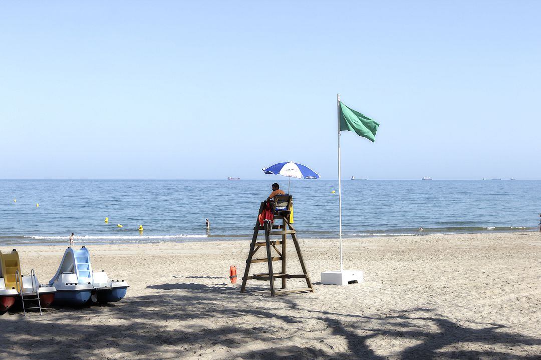 Desde que empezó la campaña estival en playas y piscinas, dos hombres han fallecido ahogados en medios acuáticos en la provincia de Castellón. Ambos el fin de semana pasado en Peñíscola y en Borriana.