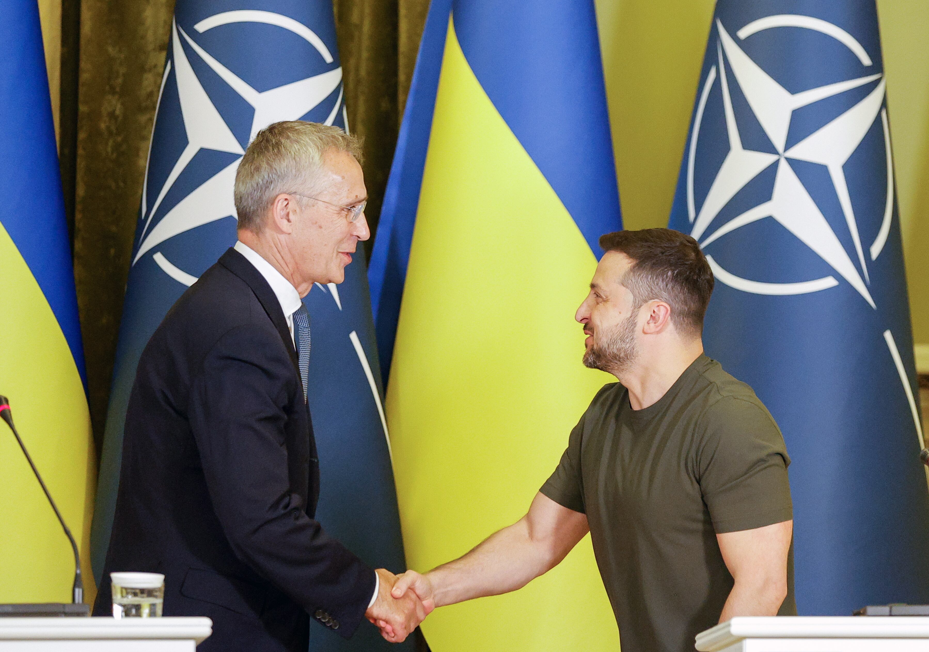 Jens Stoltenberg y Volodímir Zelenski antes de su rueda de prensa conjunta en Kiev