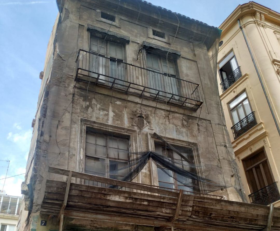 La rehabilitación del Edificio del Relojero, que se sitúa al lado de la Catedral de Valencia, sigue a la espera del visto bueno de Cultura