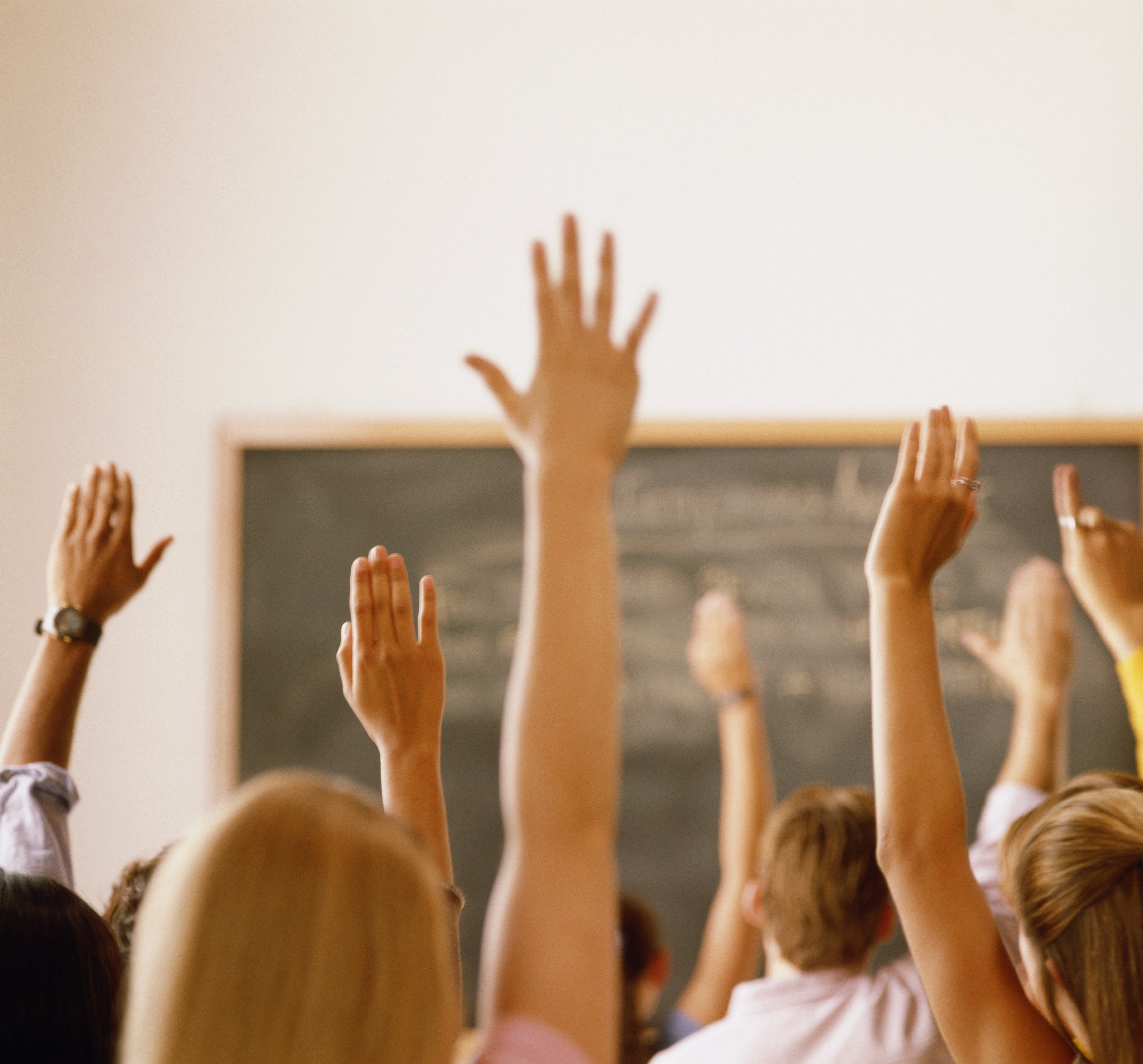 Niños en clase. Fuente: Radio Xàtiva Cadena Ser