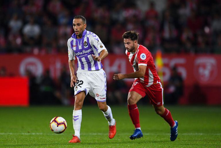 Roberts y Nacho, durante el partido