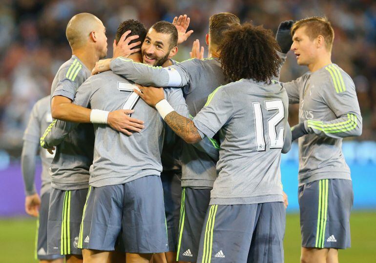 Los jugadores del Madrid celebran el gol de Cristiano al City