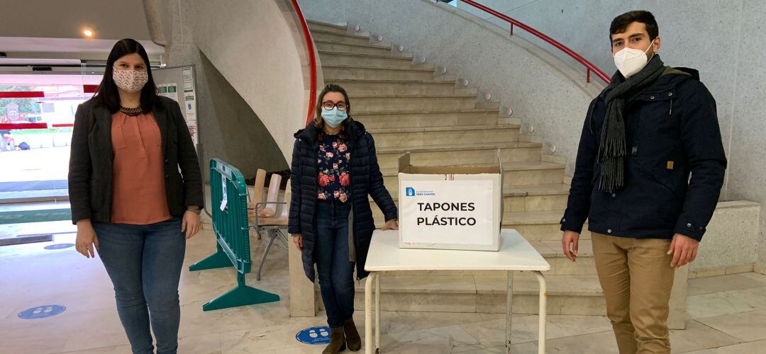 Se ha habilitado un punto de recogida de tapones solidarios de plástico de envases y botellas en el Polideportivo de La Luz