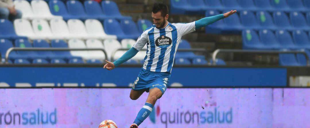 Adrián Lapeña en un partido del Depor
