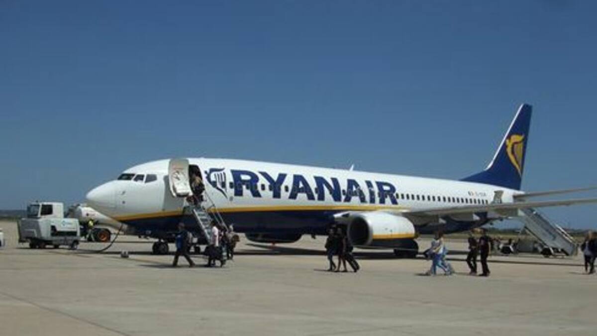 El Supremo no revisa el caso del azafato de Ryanair despedido por comer un bocadillo