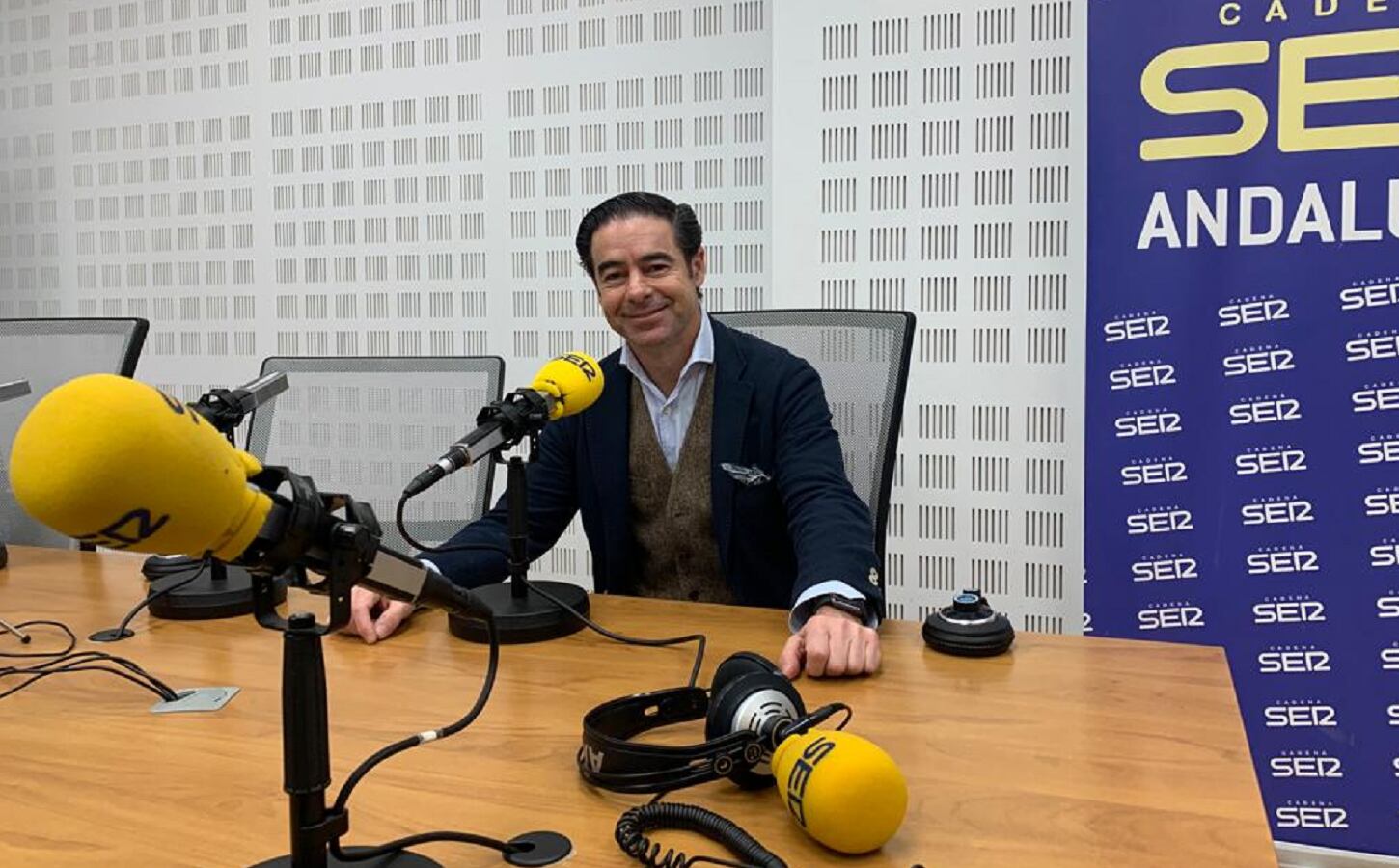 Antonio Luque, presidente de los hosteleros sevillanos, en los estudios de Radio Sevilla