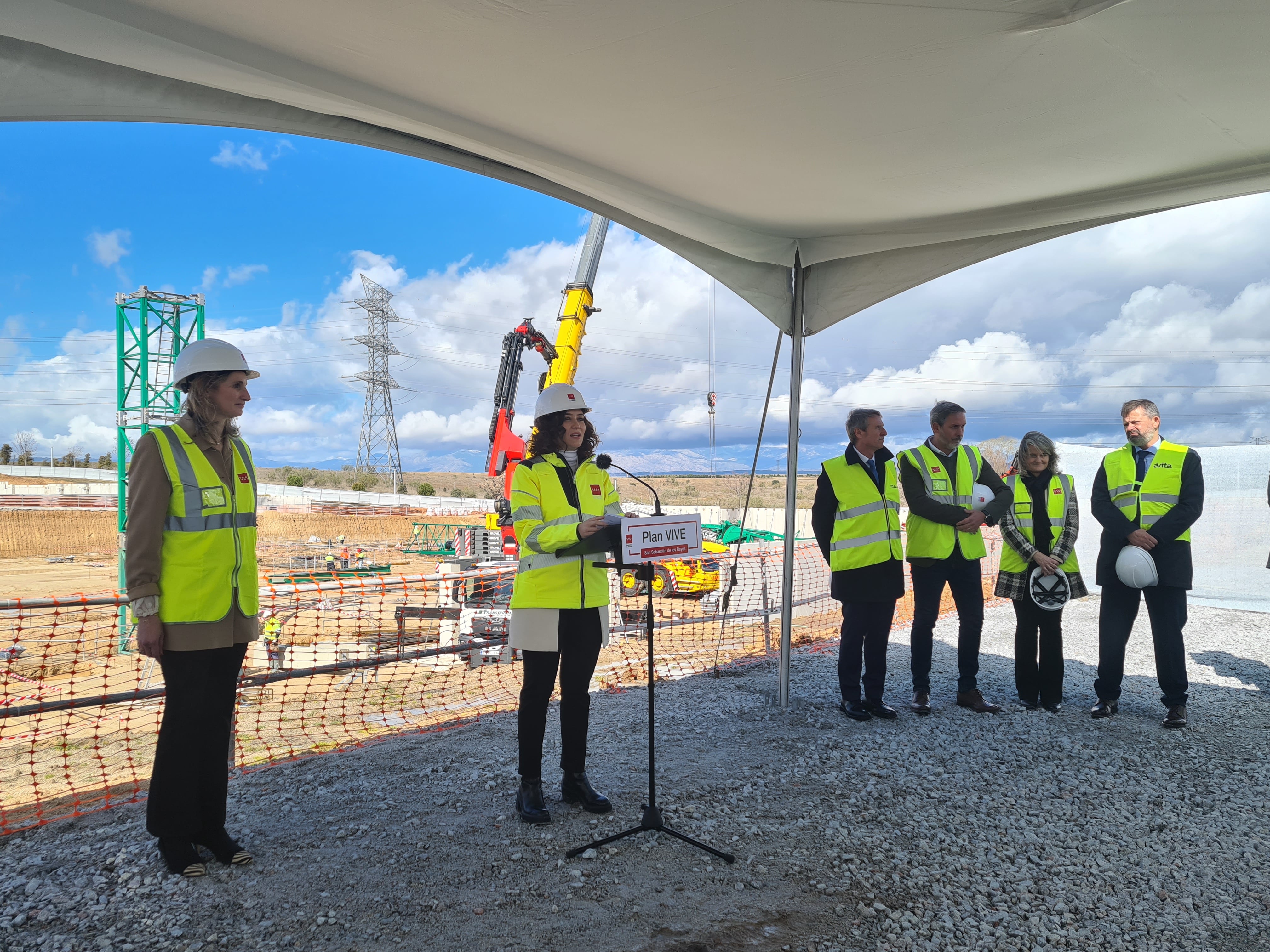 Visita de Isabel Díaz Ayuso a San Sebastián de los Reyes con motivo del Plan VIVE