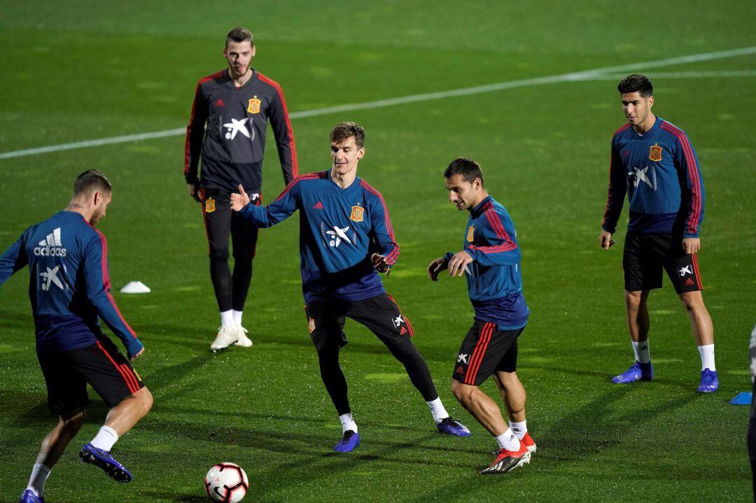 Diego Llorente, en un entrenamiento con la selección nacional