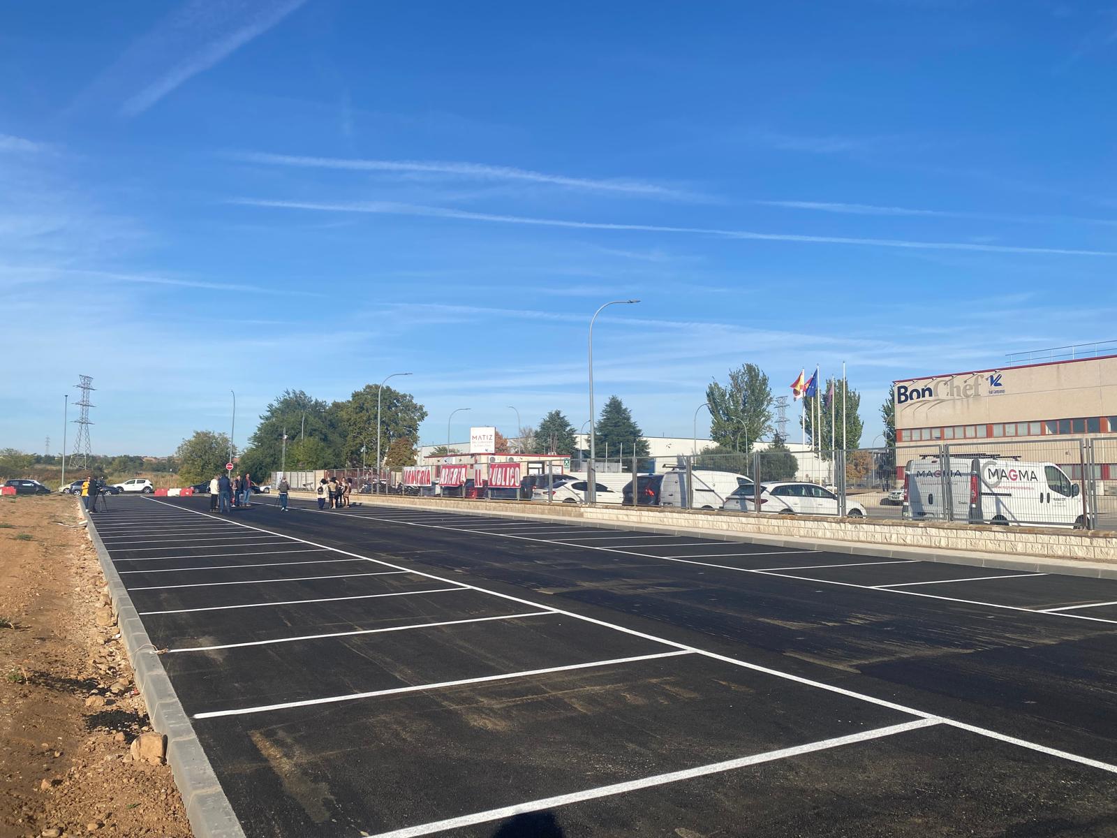 Nuevo aparcamiento en el Polígono del Henares