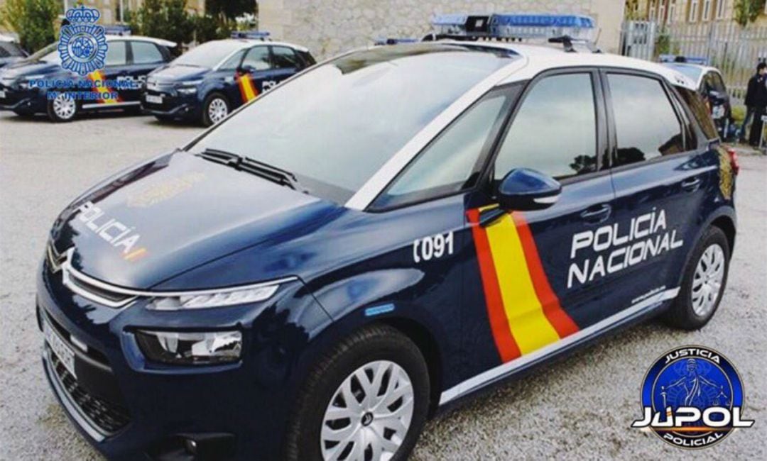 Coche patrulla del Cuerpo Nacional de Policía.