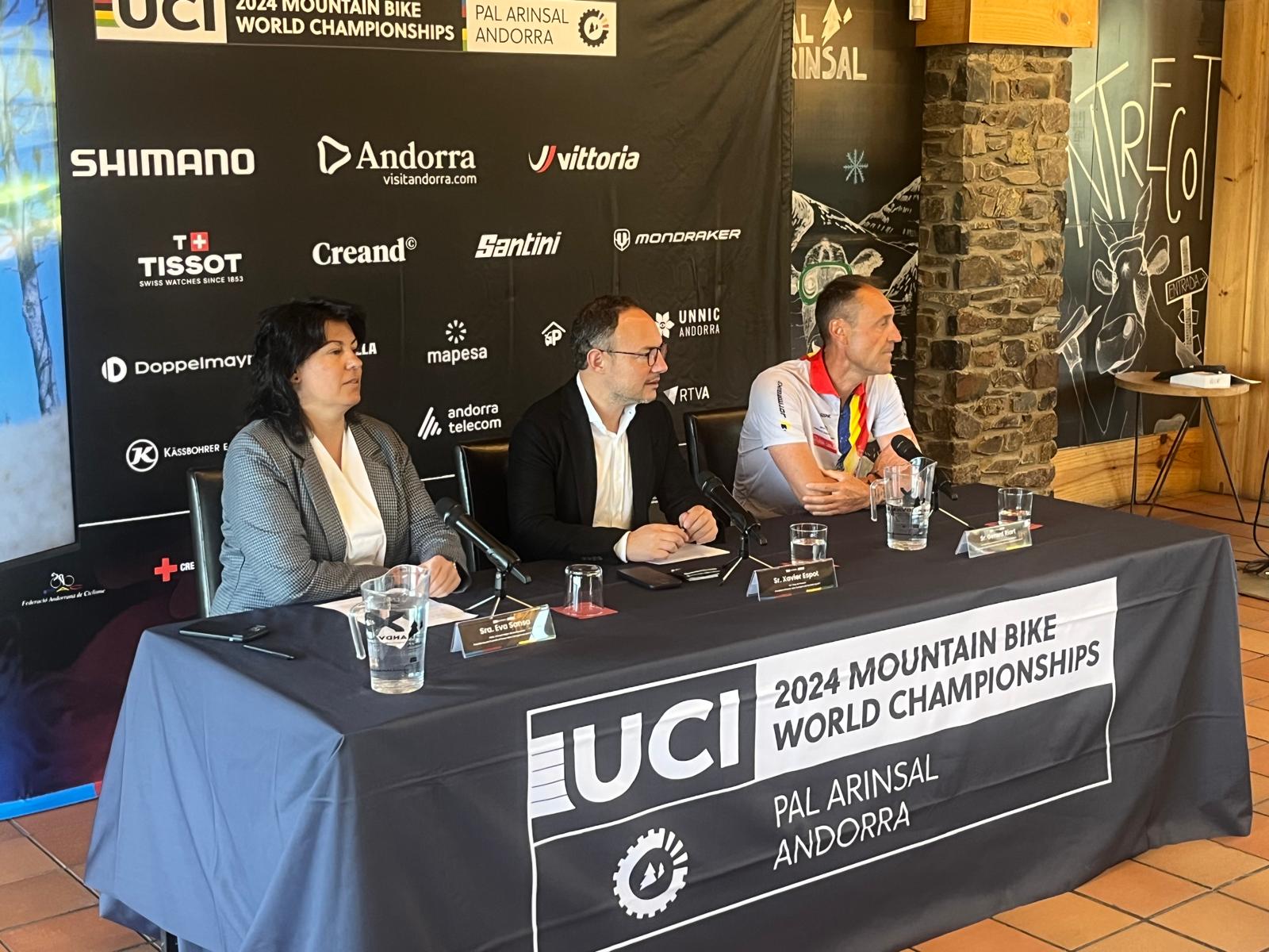 L'acte de presentació a càrrec de la cònsol major de La Massana, Eva Sansa; el cap de Govern, Xavier Espot; i el president de la Federació Andorrana de Ciclisme Gerard Riart