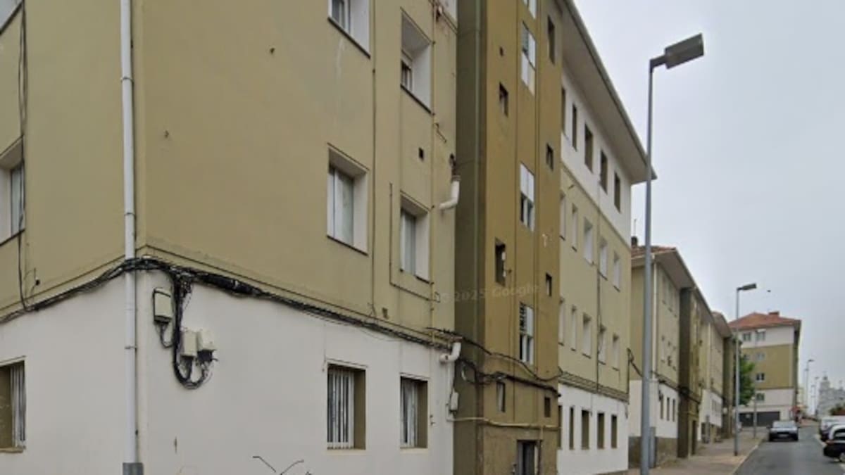 Ferrol promueve una nueva rehabilitación de fachada en un edificio de Recimil