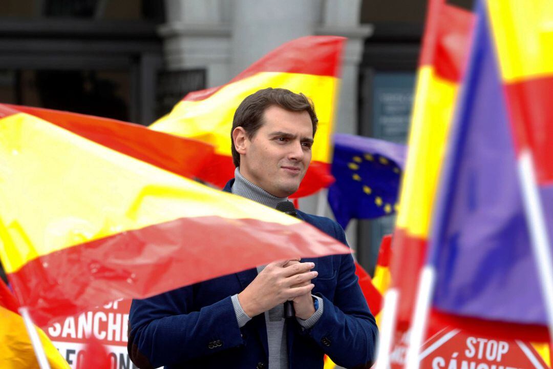 El líder de Ciudadanos, Albert Rivera, durante la concentración celebrada hoy en Madrid convocada por la plataforma &#039;España Ciudadana&#039;